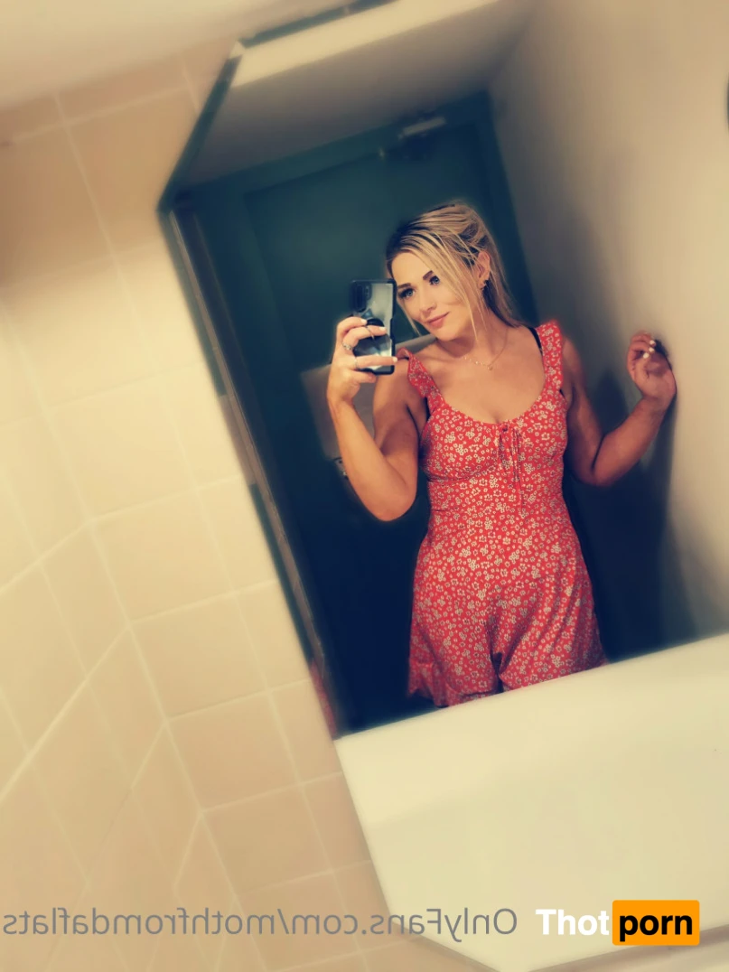 SessionMothMartina 11049842