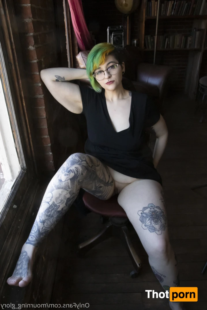 mourning_glory 16460412