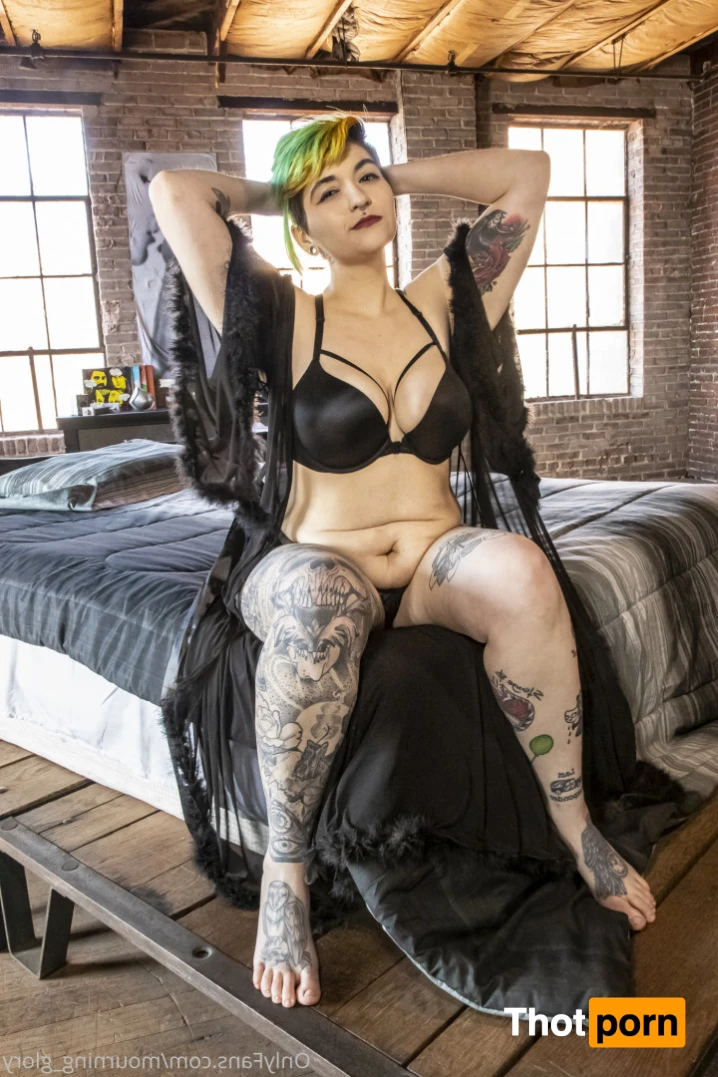 mourning_glory 16460468