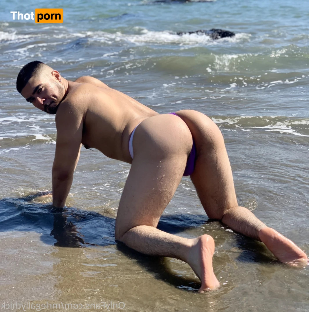 MrLegallyThick 16414506