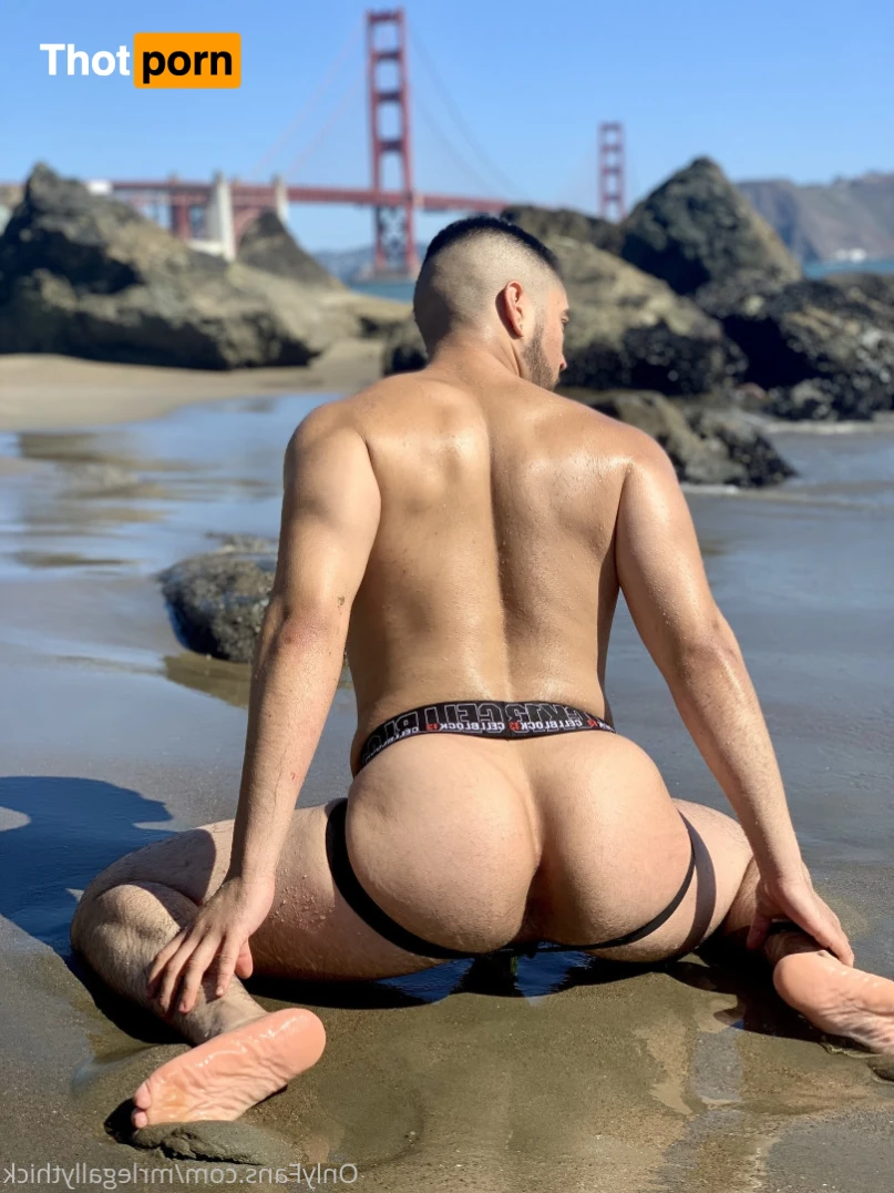 MrLegallyThick 16414617