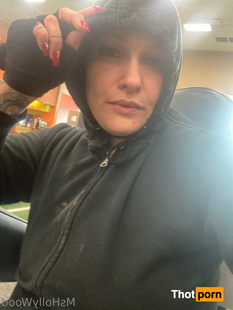 Ms. Hollywood VIP 16403189