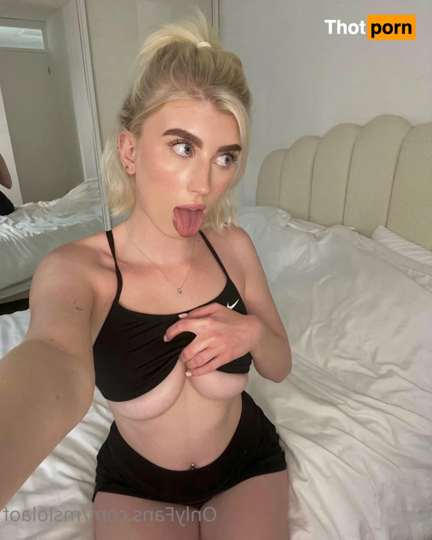 LOLA🐰💗 16400265