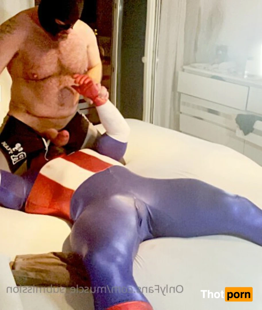 Muscle_Submission 16353849