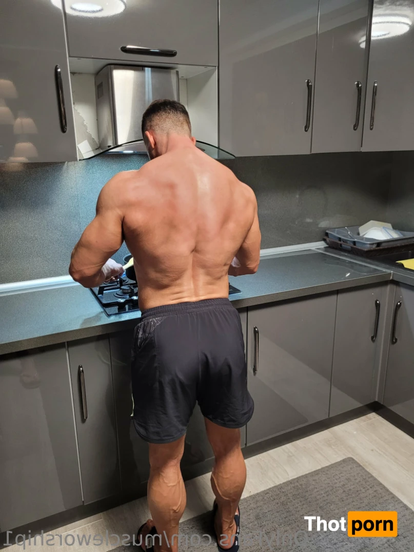 Muscle worship 11217940