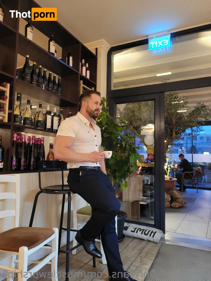 Muscle worship 16346376