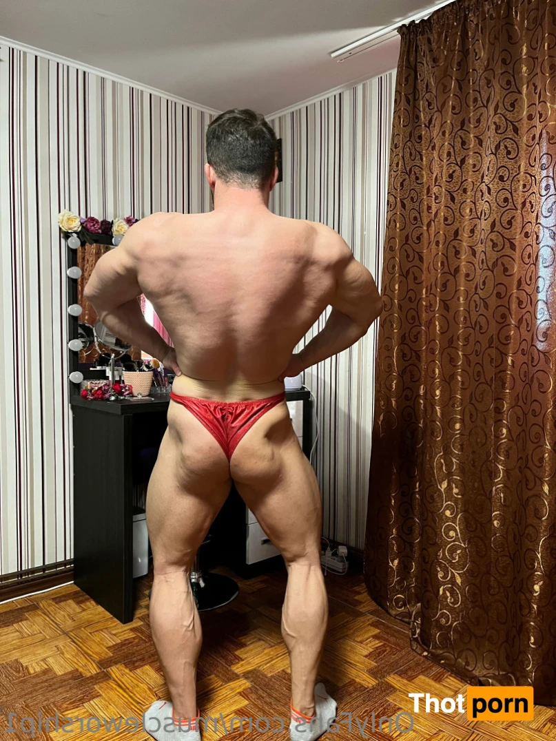 Muscle worship 16346433