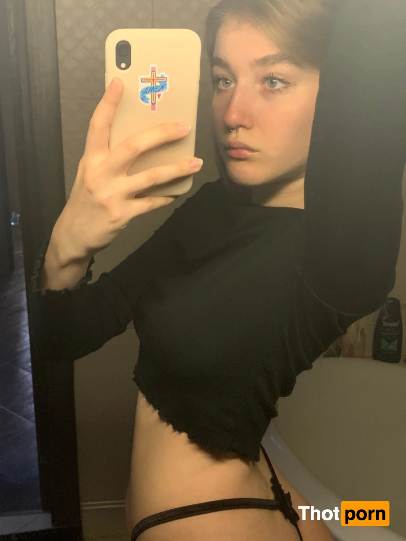 Courtney Frost 16345231