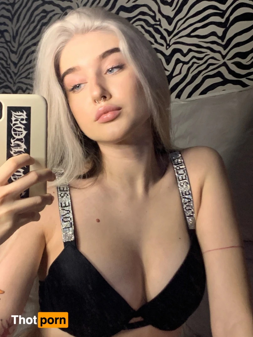 Courtney Frost 16345241