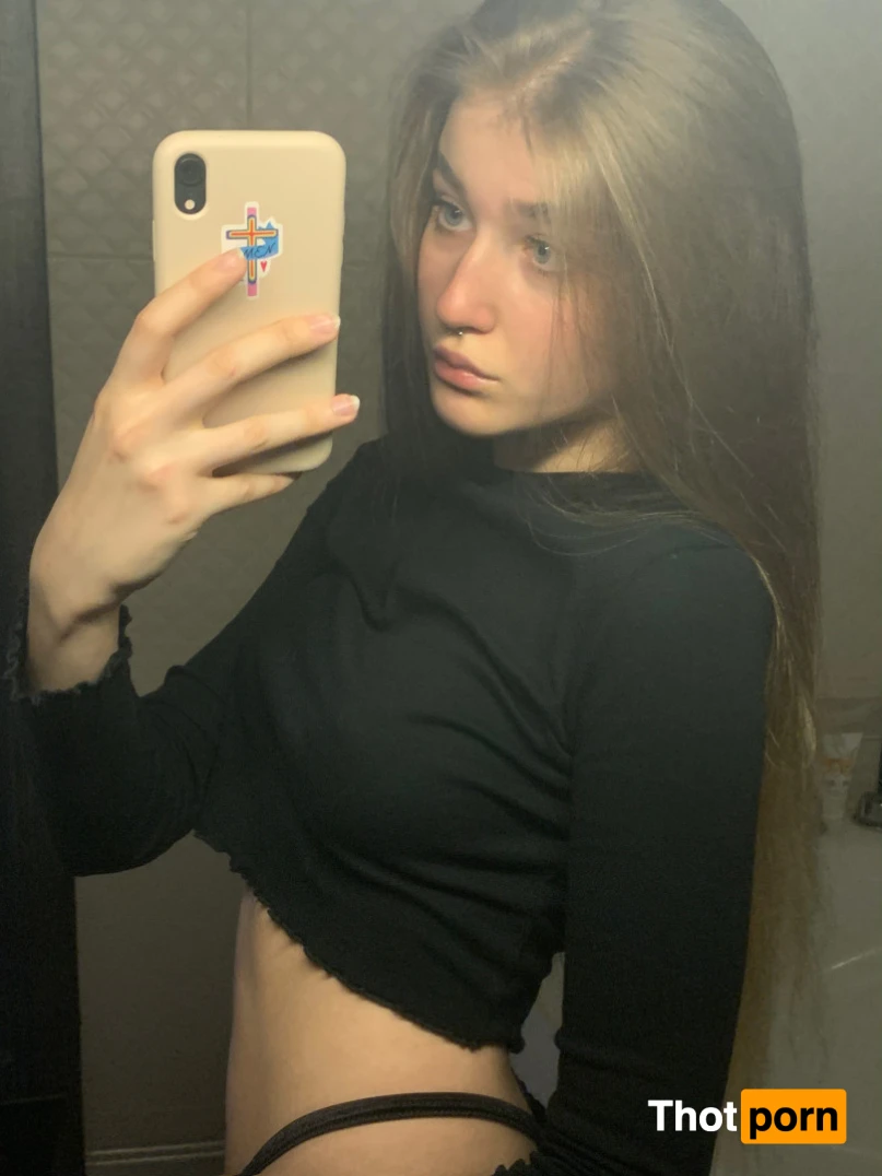 Courtney Frost 16345271