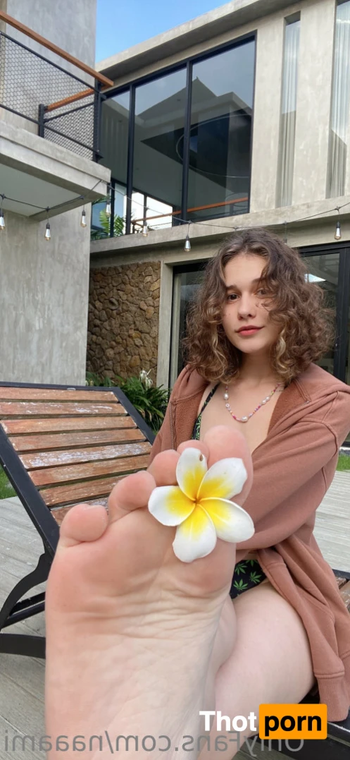 Naami 💙💛 16247729