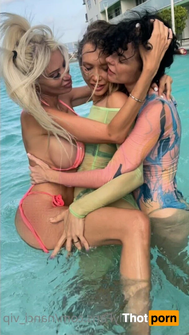 Keepingupwiththecanadian 16149194