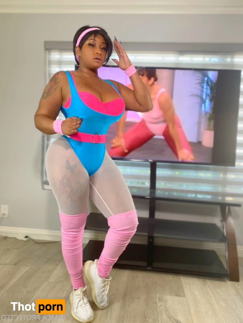 COSPLAY CORN QUEEN 👸🏽 14304490