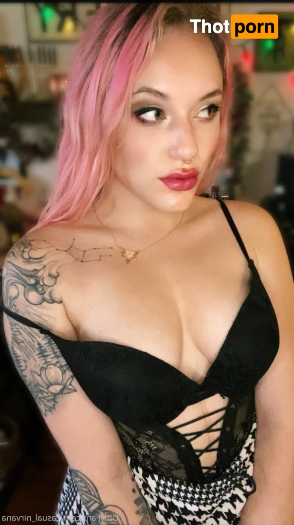 Nivy 🧝‍♀️ 16121257