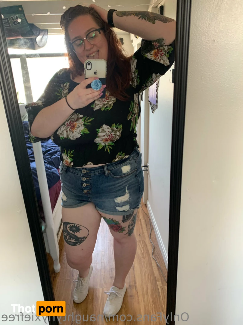 Nyxie💀🖤 16004854