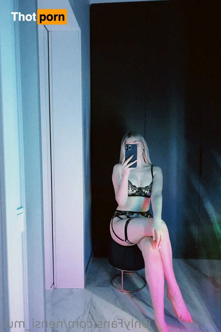 вікторія 15992206