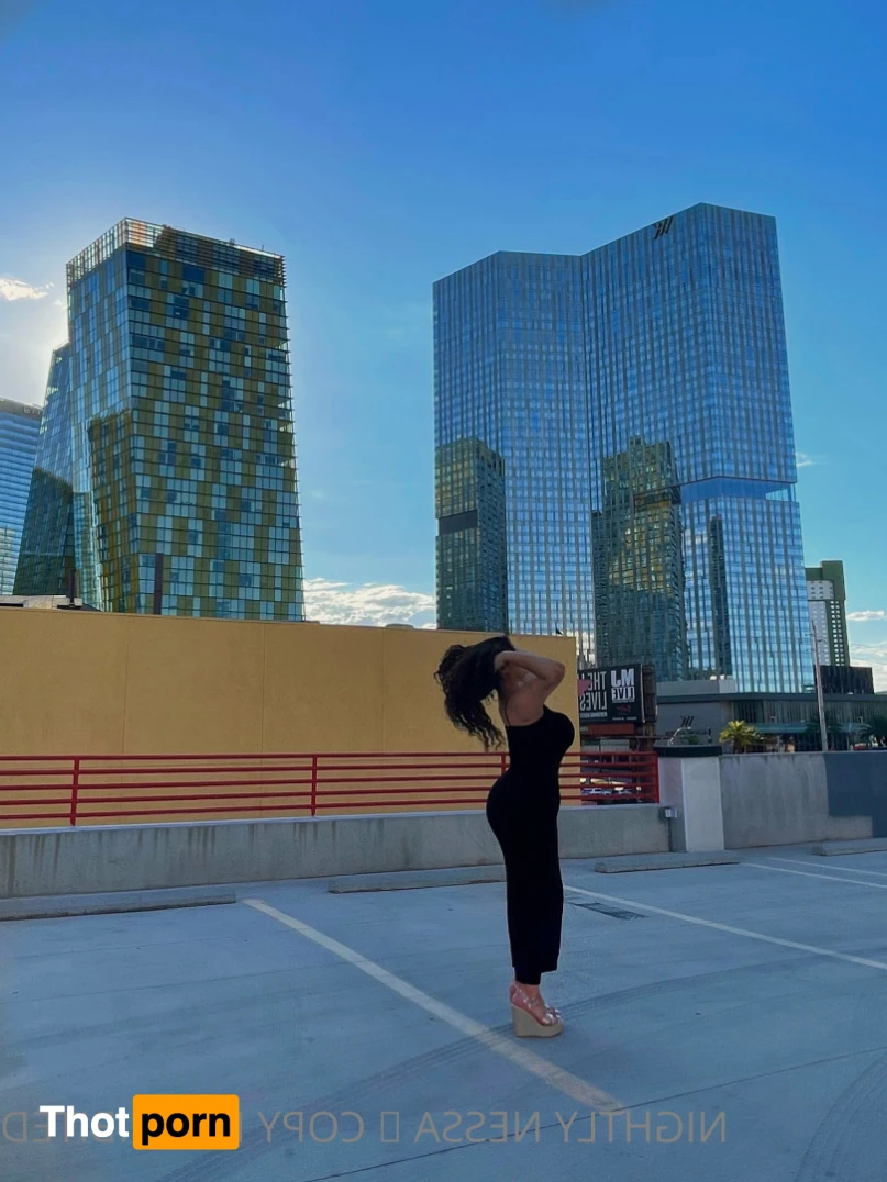 𝐍𝐢𝐠𝐡𝐭𝐥𝐲 𝐍𝐞𝐬𝐬𝐚 🌙👅💧 15875782