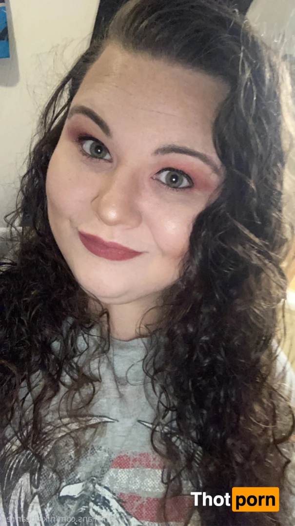 nikkibearfree 15810484