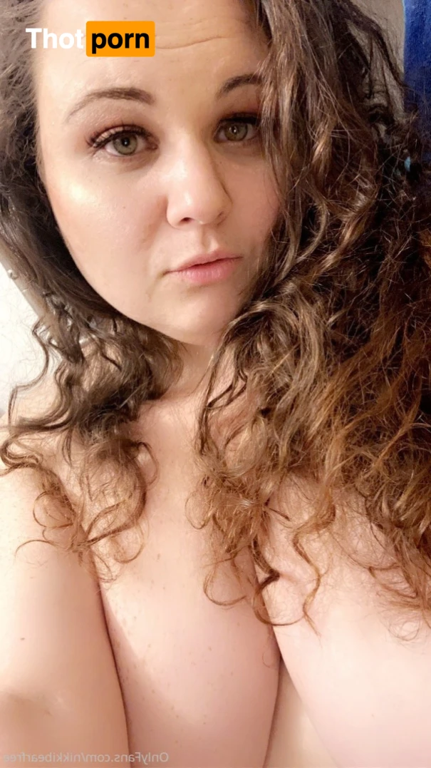 nikkibearfree 15810555