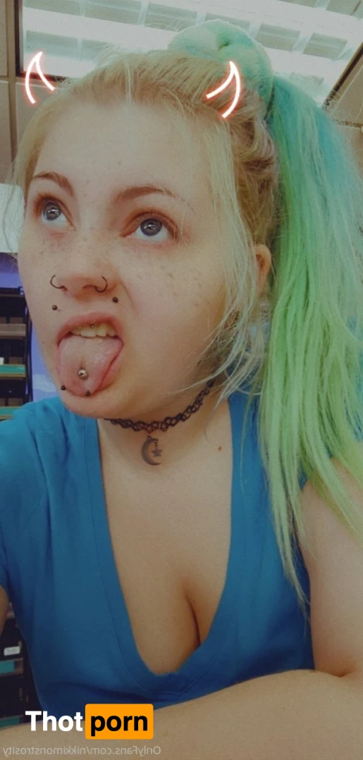 💕NikkiMonstrosity💕 15804306