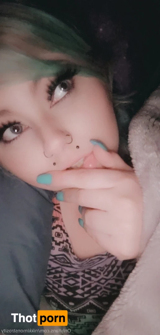 💕NikkiMonstrosity💕 15804371