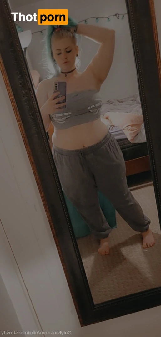 💕NikkiMonstrosity💕 15804392