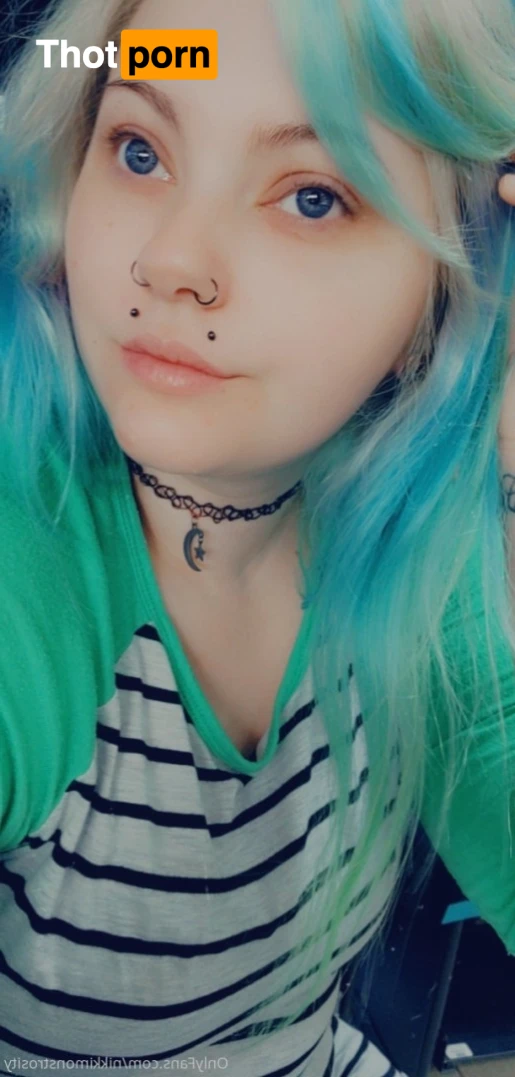 💕NikkiMonstrosity💕 15804404