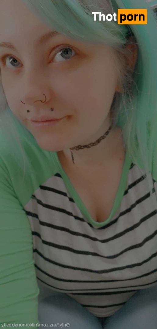 💕NikkiMonstrosity💕 15804418