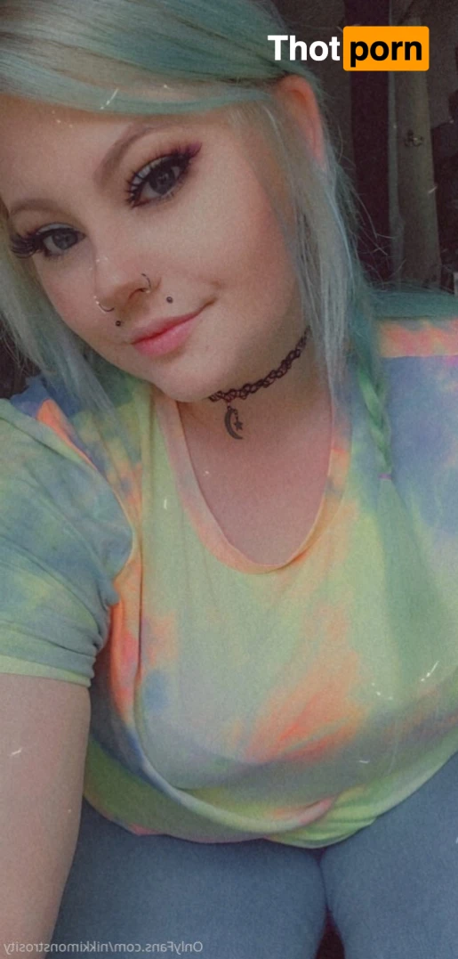 💕NikkiMonstrosity💕 15804485