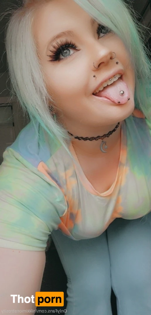 💕NikkiMonstrosity💕 15804501