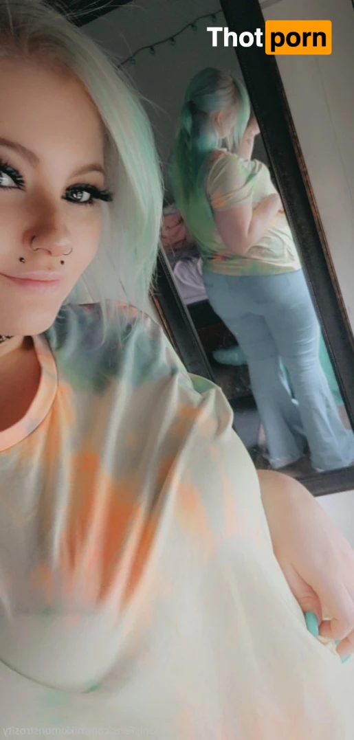 💕NikkiMonstrosity💕 15804538