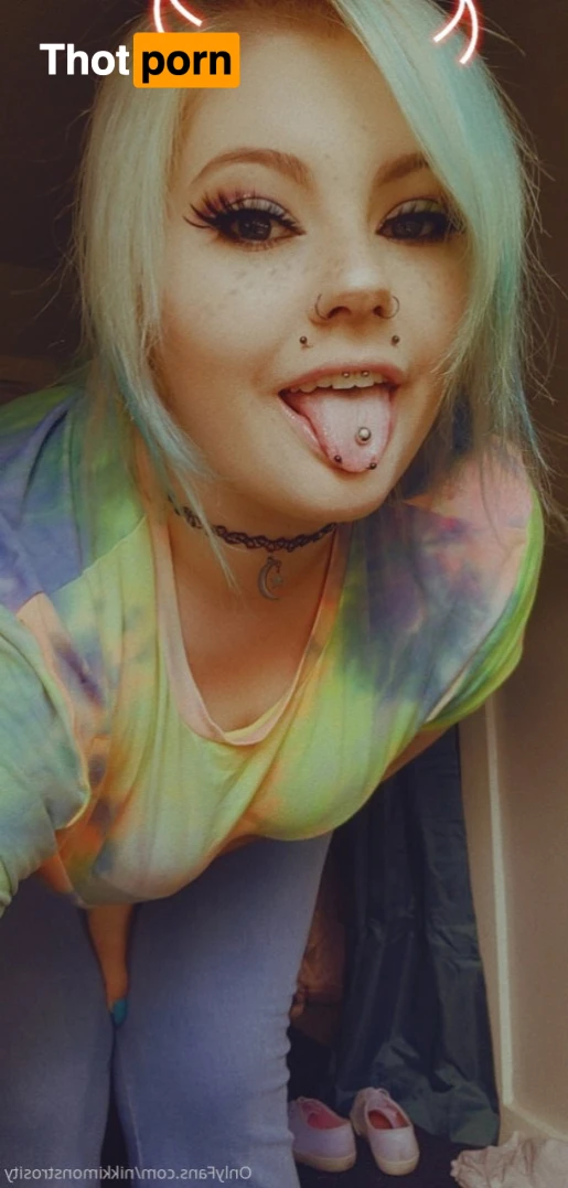 💕NikkiMonstrosity💕 15804654