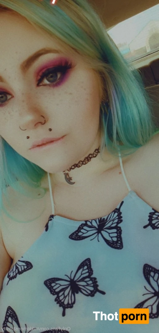 💕NikkiMonstrosity💕 15804765