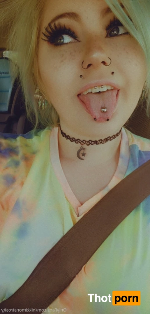 💕NikkiMonstrosity💕 15804884