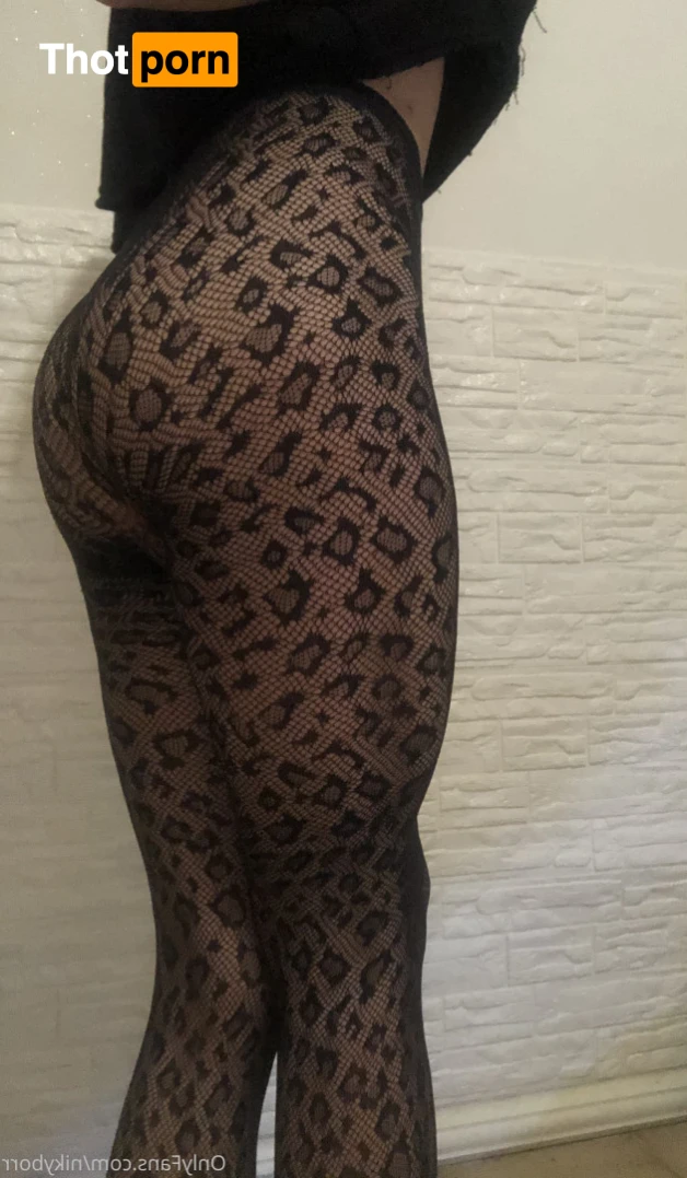 Nicole Borromeo 15797486