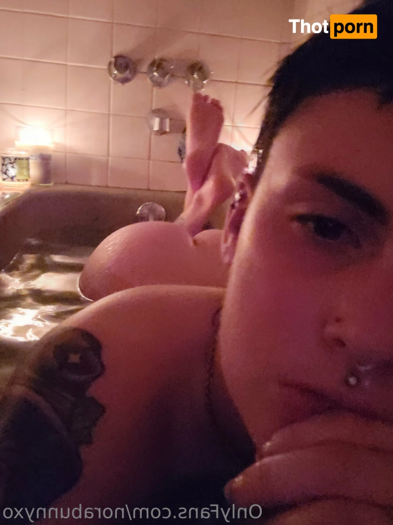 Nora Degausser 15740537