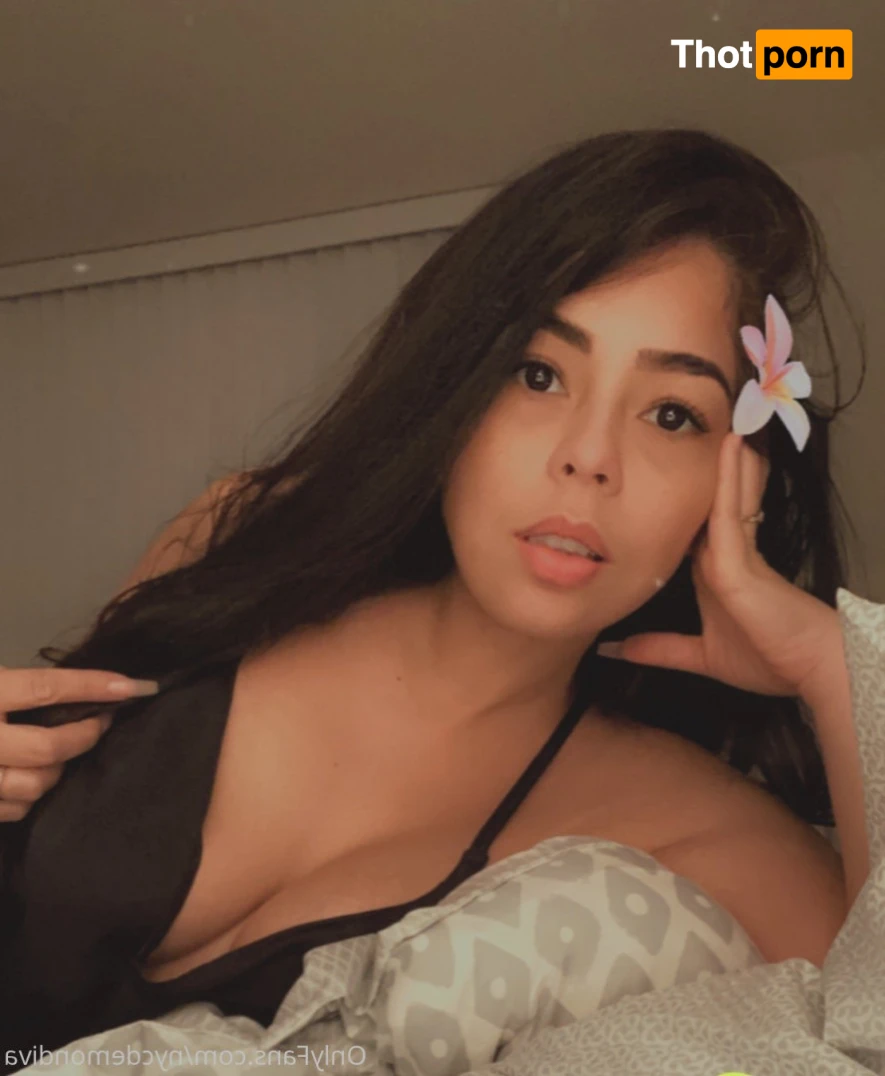 Diva Incarnate 15703192