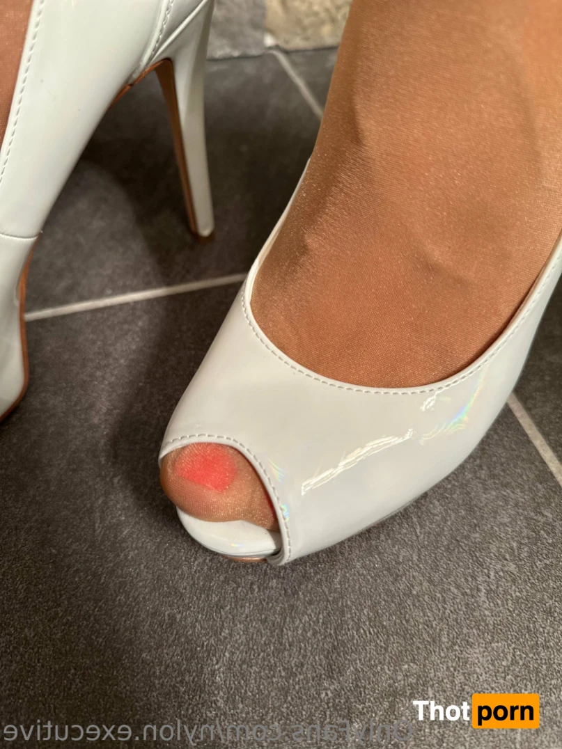 Nylon.Executive 15688112