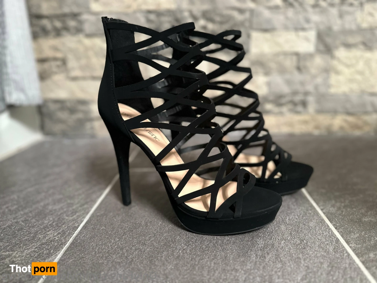 Nylon.Executive 15688761