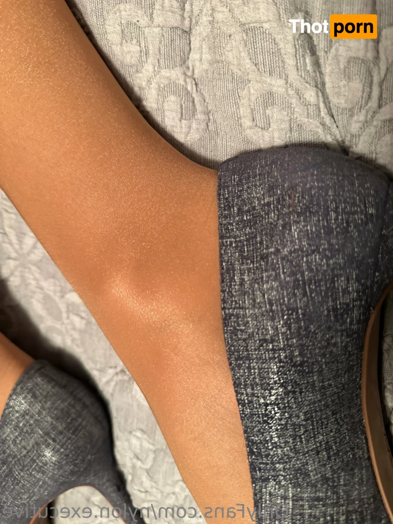 Nylon.Executive 15688917