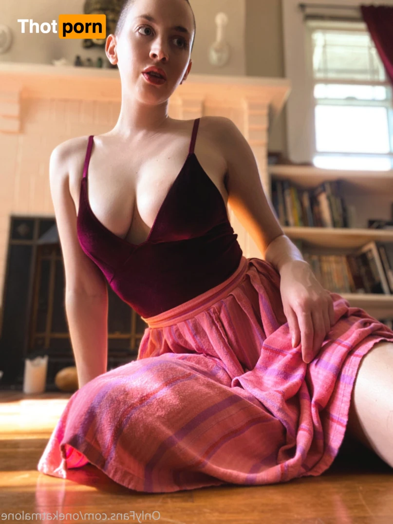 Kat Malone 15419543