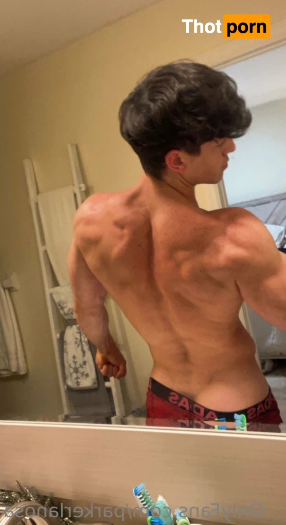 Parrkerrrrrr 15198154