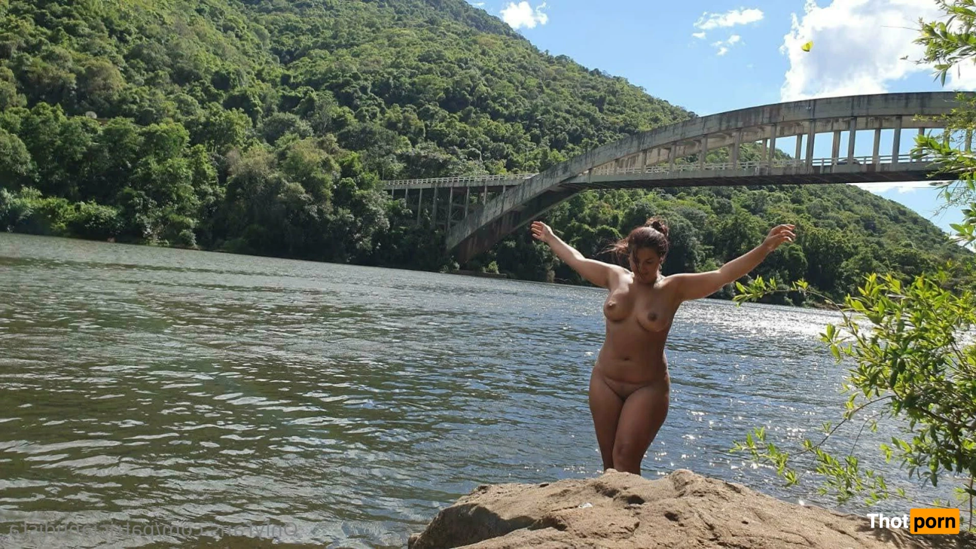 patricianudista 15173556