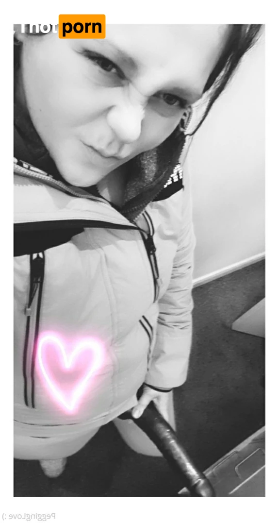 Pegging Love 14991182