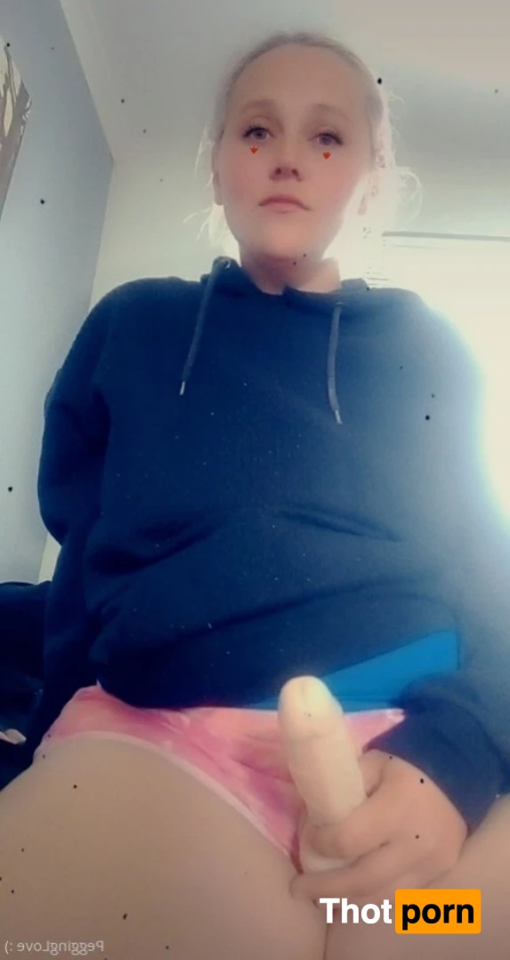 Pegging Love 14991344