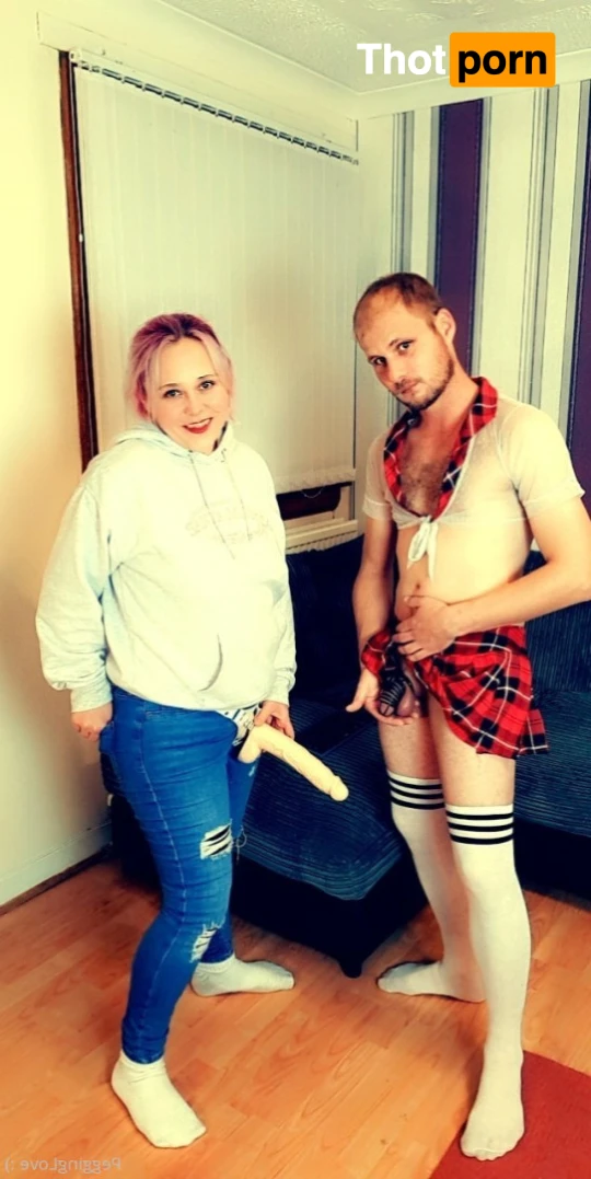 Pegging Love 14991669