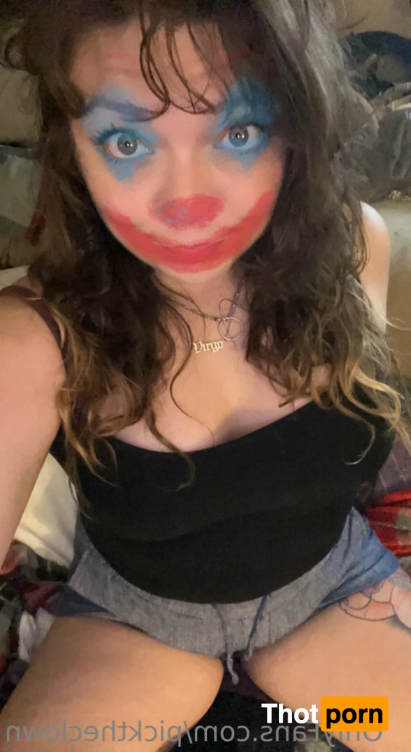 Pickles the Clown 🤡 14946459