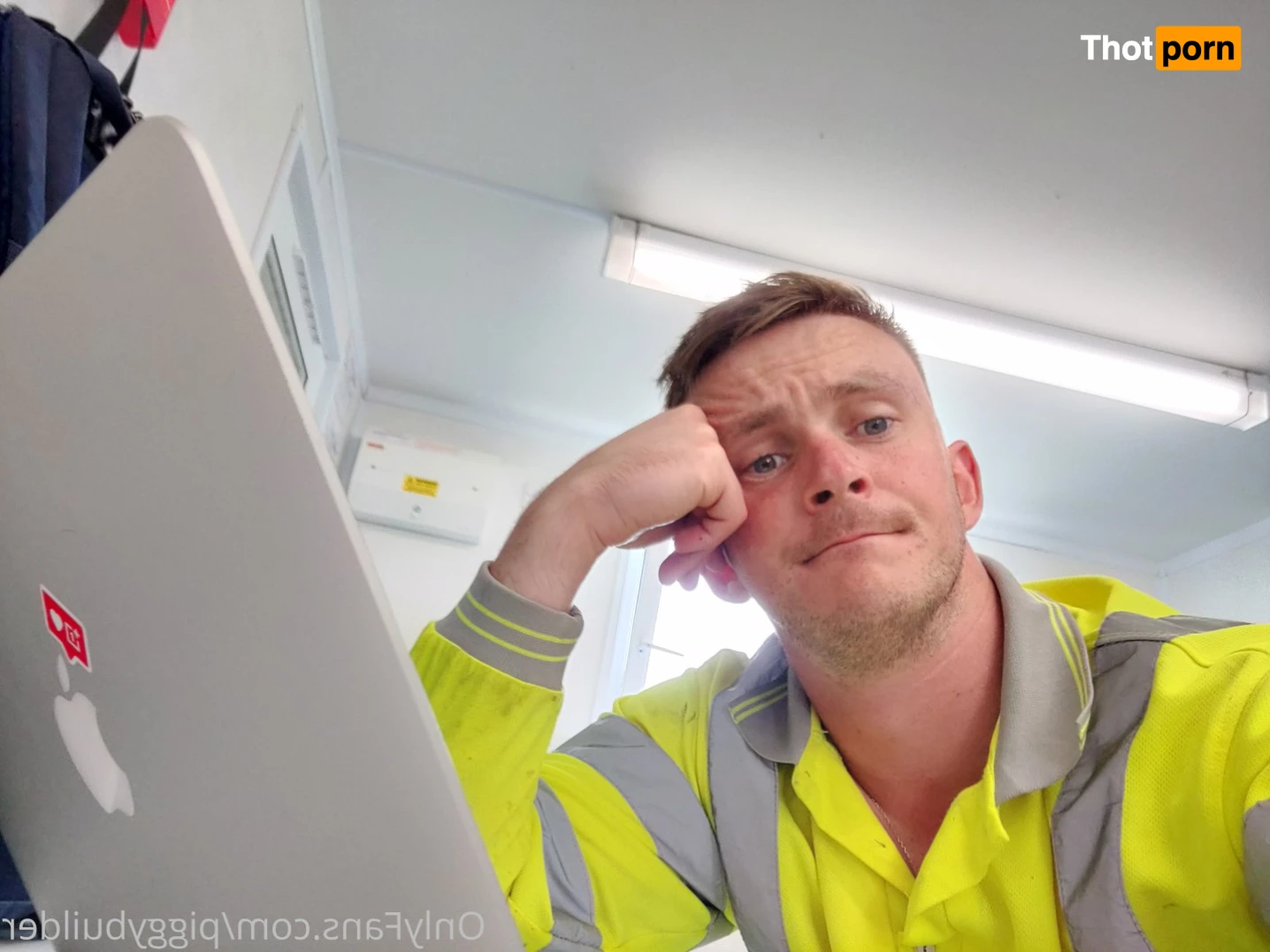 PiggyBuilder 14939352