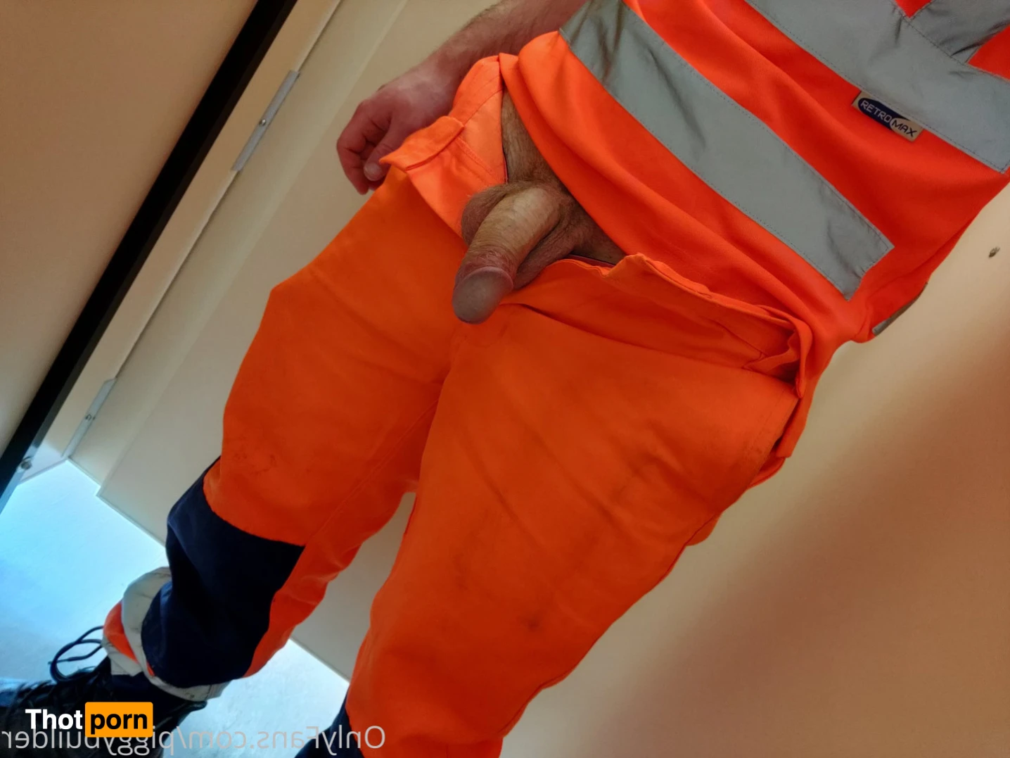 PiggyBuilder 14939656