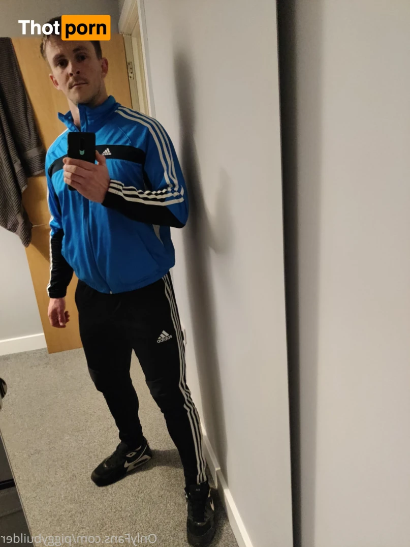 PiggyBuilder 14939745